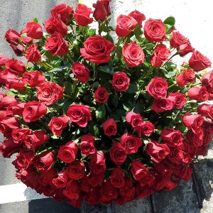 Canasta de 150 Rosas